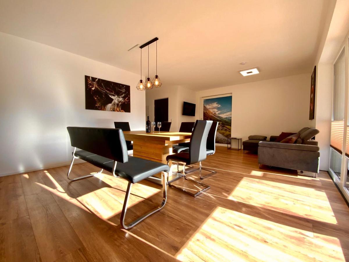 Deluxefort Fuer 10 Gaeste Mit Eigenem Whirlpool Und Fasssauna Imst Esterno foto