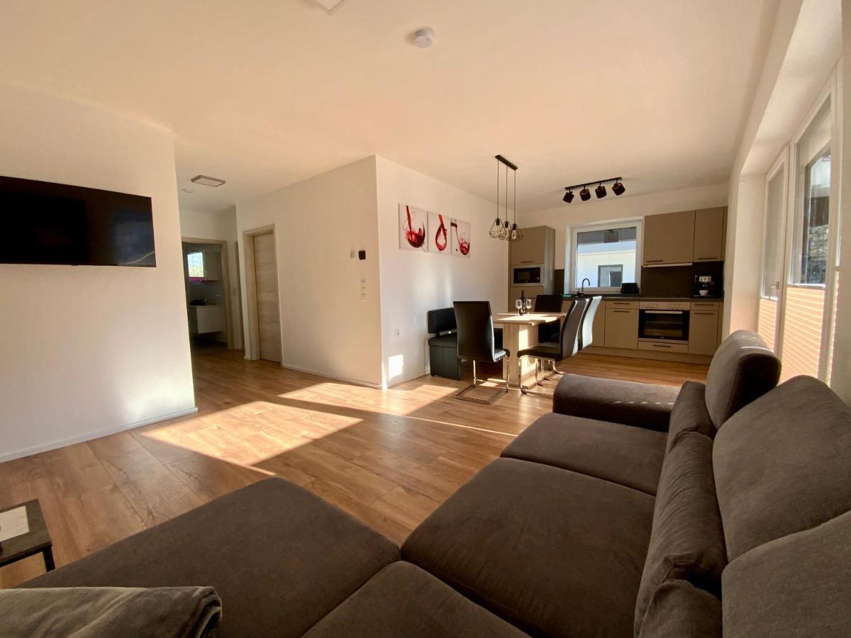 Deluxefort Fuer 10 Gaeste Mit Eigenem Whirlpool Und Fasssauna Imst Esterno foto