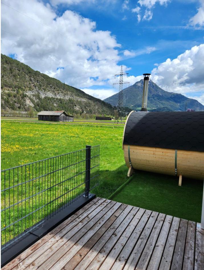 Deluxefort Fuer 10 Gaeste Mit Eigenem Whirlpool Und Fasssauna Imst Esterno foto