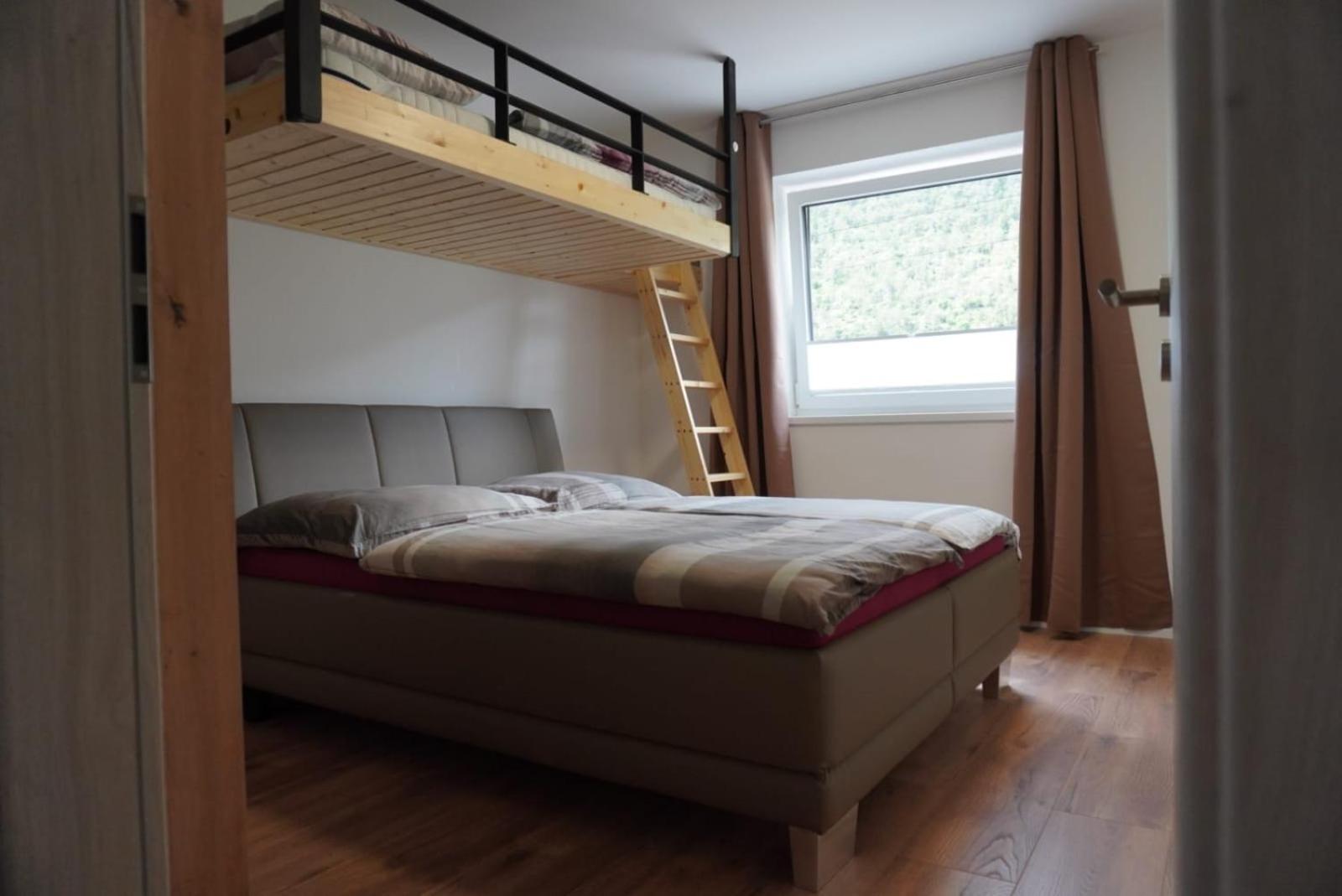 Deluxefort Fuer 10 Gaeste Mit Eigenem Whirlpool Und Fasssauna Imst Esterno foto