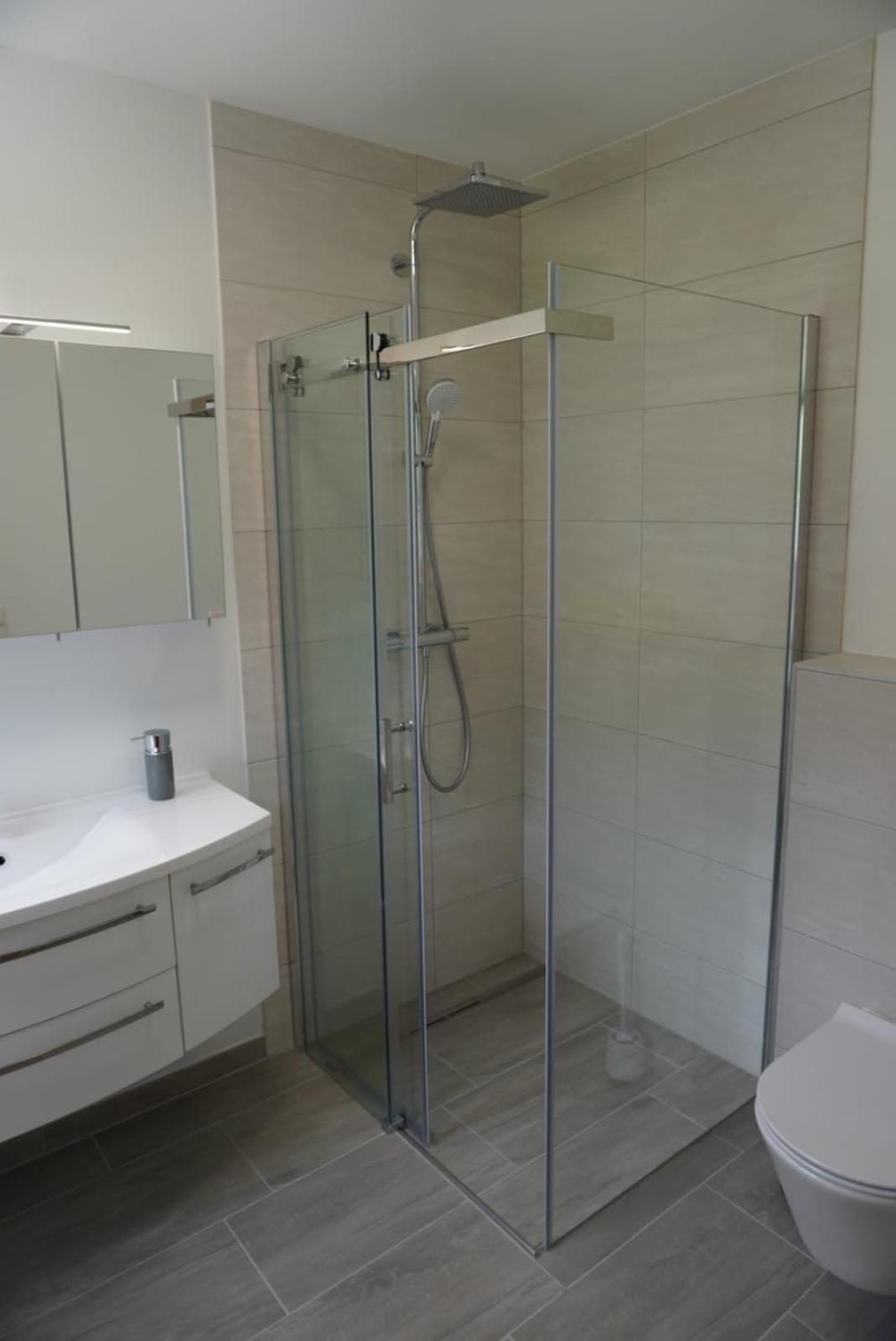 Deluxefort Fuer 10 Gaeste Mit Eigenem Whirlpool Und Fasssauna Imst Esterno foto